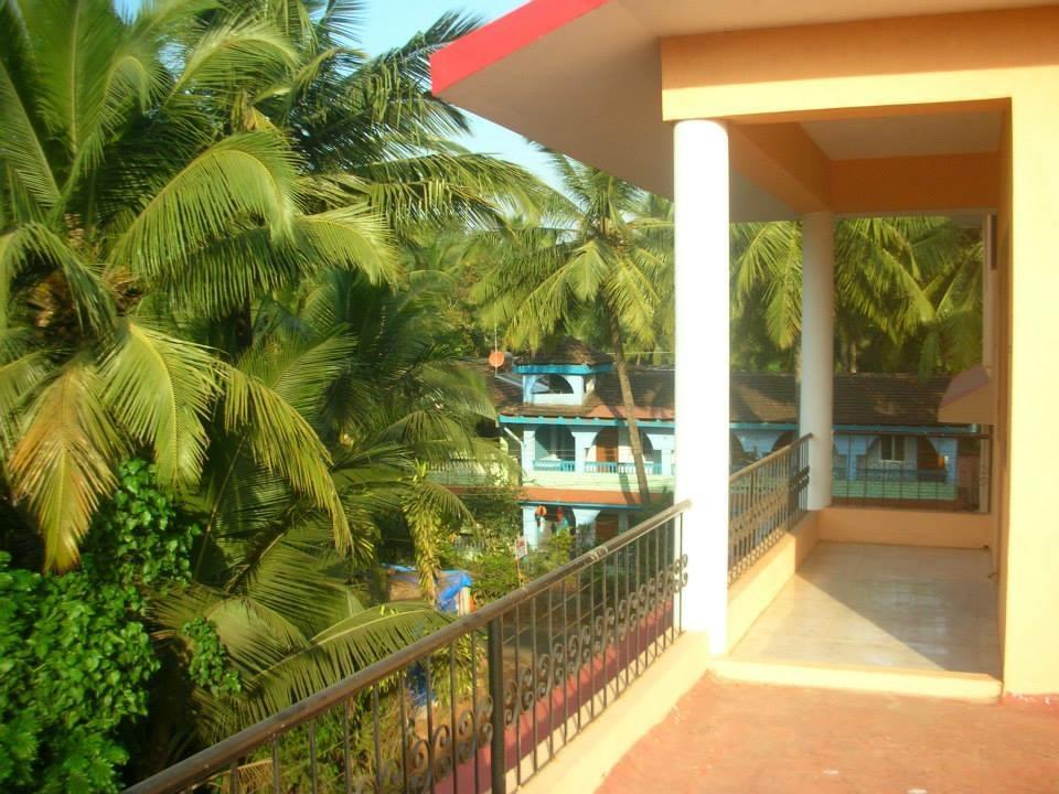 Madonna Holidays Apartment Benaulim Bagian luar foto