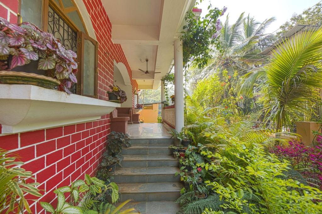 Madonna Holidays Apartment Benaulim Bagian luar foto